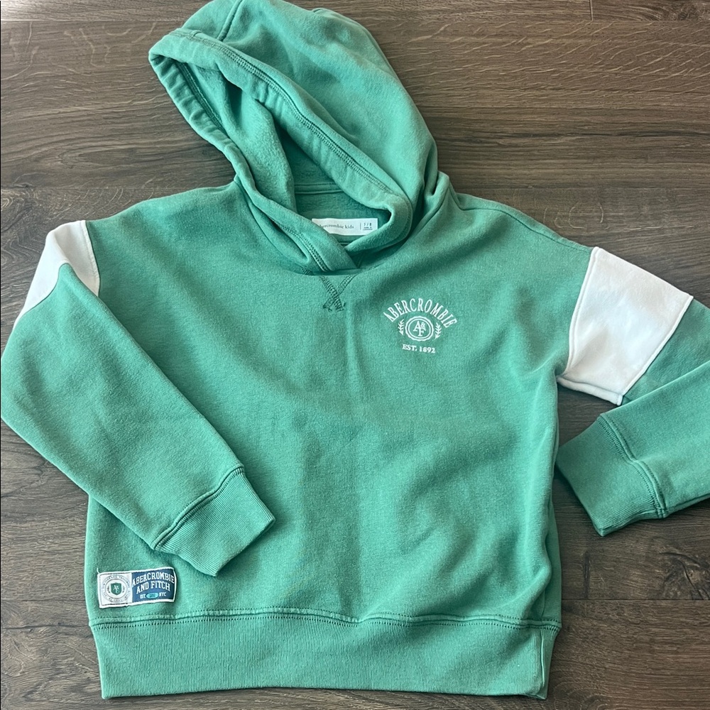 Abercrombie & Fitch Kids Green and White Sweatshirt